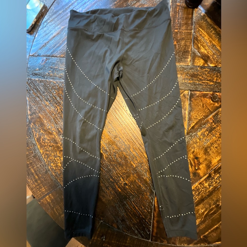 Zella Black Leggings with White Pattern